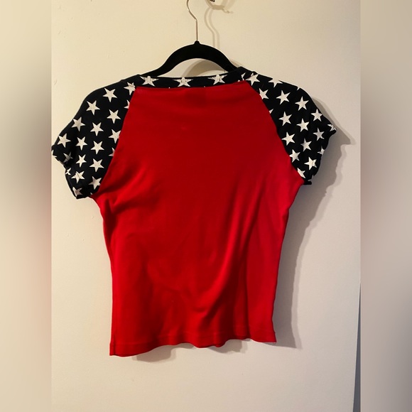 WONDER WOMAN SHORT WITH STARS ON SLEEVES - Picture 2 of 3